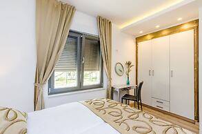 Villa Dolores Apartments