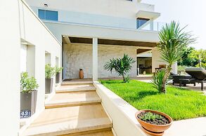 Villa Dolores Apartments