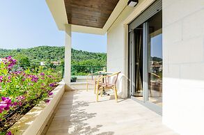 Villa Dolores Apartments