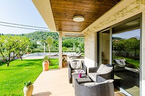 Villa Dolores Apartments