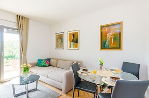 Villa Dolores Apartments