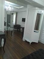 Cartoon Residence - Adults Only