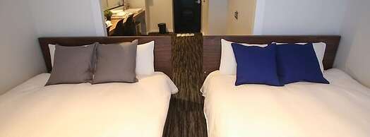 N.33 Hakata Sta. River Side