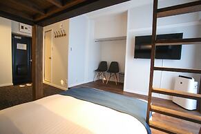 N.33 Hakata Sta. River Side