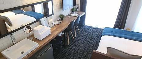 N.33 Hakata Sta. River Side