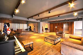 Jazz Hotel