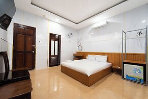 OYO 261 Binh Dung Hotel