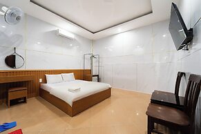 OYO 261 Binh Dung Hotel