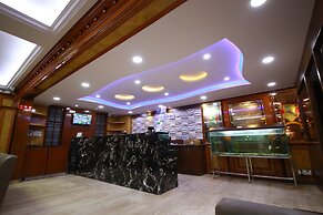 Hotel Chetan International