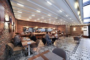 Pell Palace Hotel & Spa