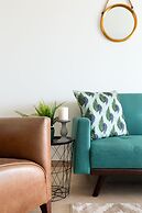 Beach Front Stylish Hugh 2DBR