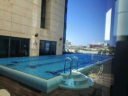 Beach Front Stylish Hugh 2DBR