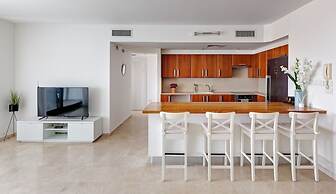 Beach Front Stylish Hugh 2DBR