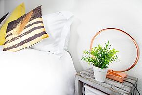 Modern Exeter City Cottage Howell Road