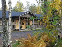 Isokenkäisten Klubi, Wilderness lodge