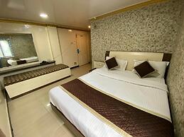 Hotel Adarsh International