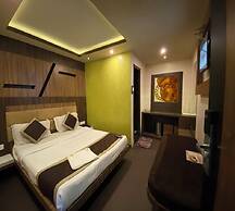 Hotel Adarsh International