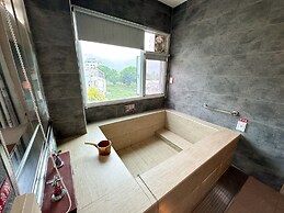 LiChiuan Hotel Spring Hotel