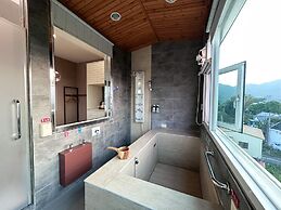 LiChiuan Hotel Spring Hotel