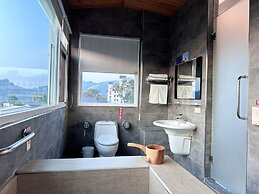 LiChiuan Hotel Spring Hotel