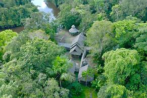 Yacumama Lodge & Excursions