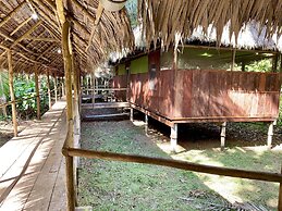Yacumama Lodge & Excursions