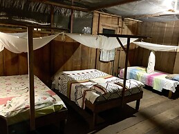 Yacumama Lodge & Excursions