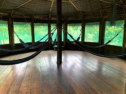 Yacumama Lodge & Excursions