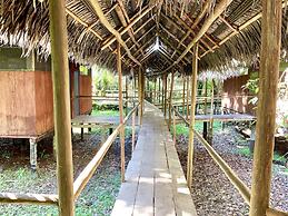 Yacumama Lodge & Excursions