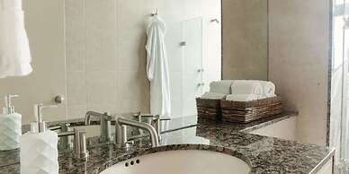 First Class Apartmet by Mr.W