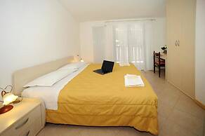 Hotel Bucaneve