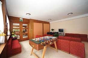 Hotel Bucaneve
