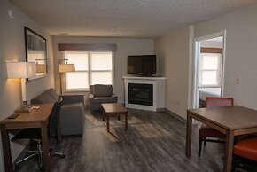 Hawthorn Suites BY Wyndham Erie