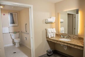 Hawthorn Suites BY Wyndham Erie