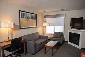 Hawthorn Suites BY Wyndham Erie