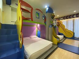 Fun Holiday Hostel