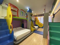 Fun Holiday Hostel