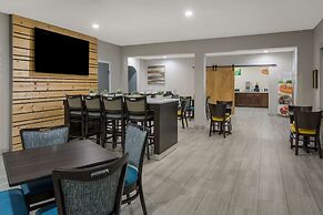 Quality Inn & Suites Roanoke - Fort Worth North