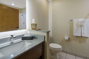 Quality Inn & Suites Roanoke - Fort Worth North
