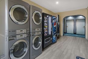 Quality Inn & Suites Roanoke - Fort Worth North