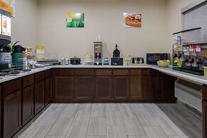 Quality Inn & Suites Roanoke - Fort Worth North