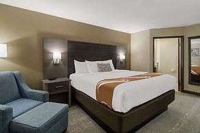 Quality Inn & Suites Roanoke - Fort Worth North