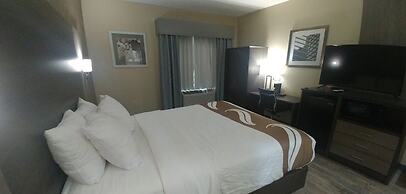 Quality Inn & Suites Roanoke - Fort Worth North