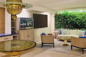 Espacio The Jewel Of Waikiki