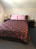 Reynolds House Inn & Motel