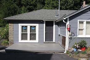 Reynolds House Inn & Motel