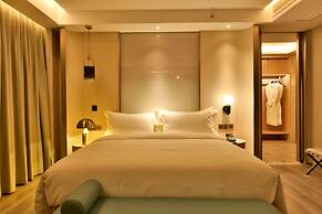 Mercure Yibin Port