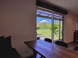 SILVER SPRAY Yamanakako