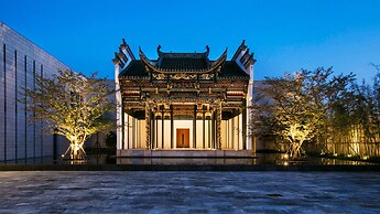 Ahn Luh Zhujiajiao