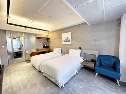 Thinker Hotel